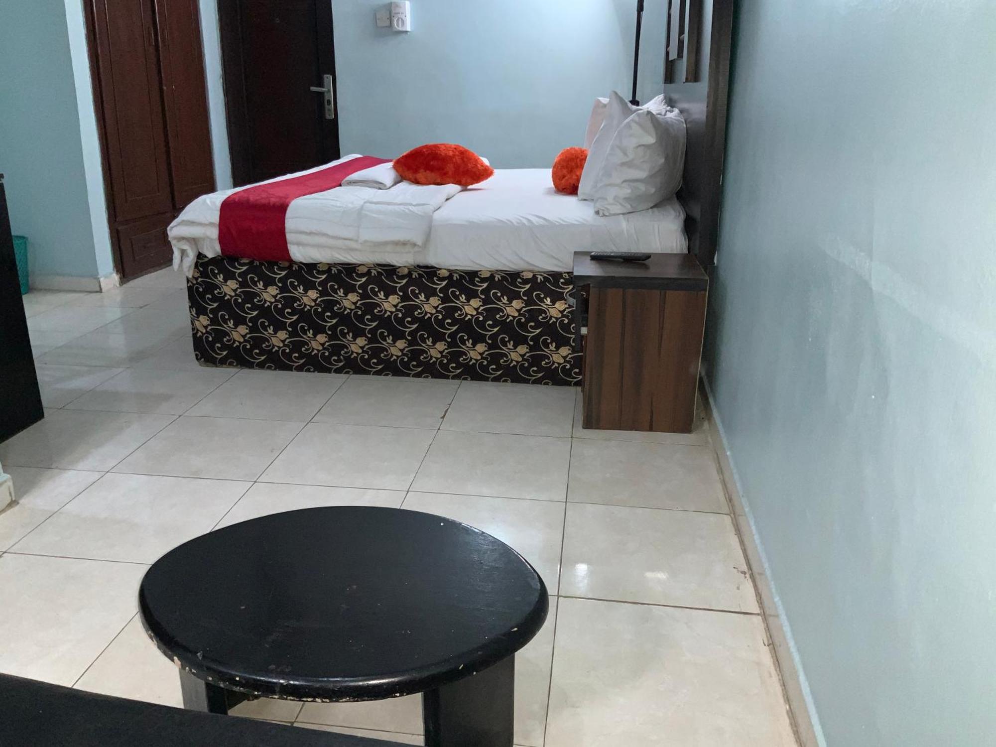Senators Suites And Towers Hotel Omole Exterior foto
